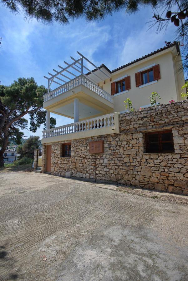 Eleni's Alonnisos Town